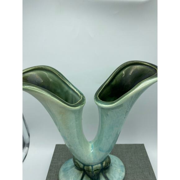 Vintage Hull Green‎ Woodland Double Horn Bud Vase green and Blue 40s 103 - Picture 2 of 10